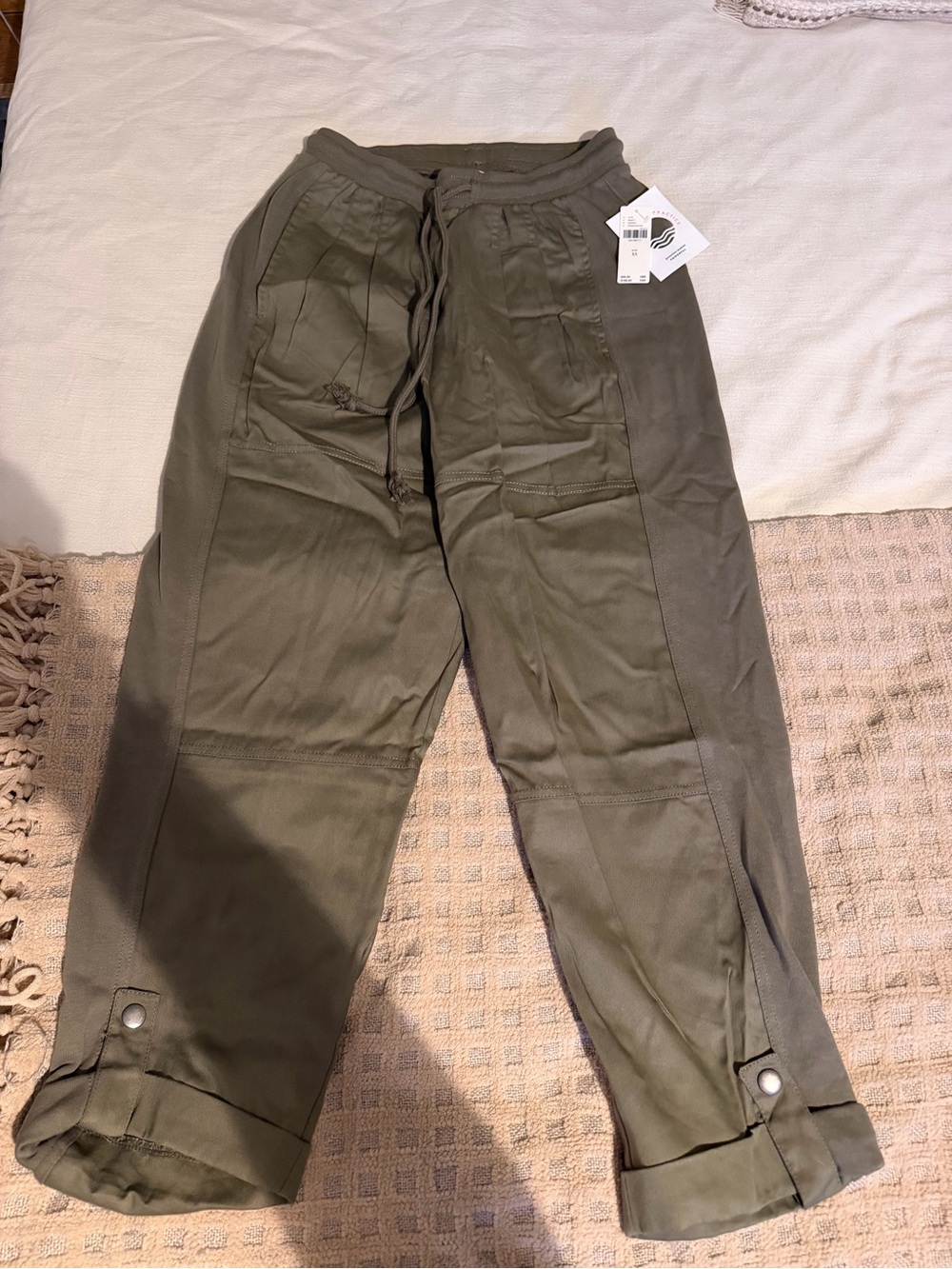 Daily practice by AntbropoloOlive Green Cargo Jogger Pants with Drawstring Waist